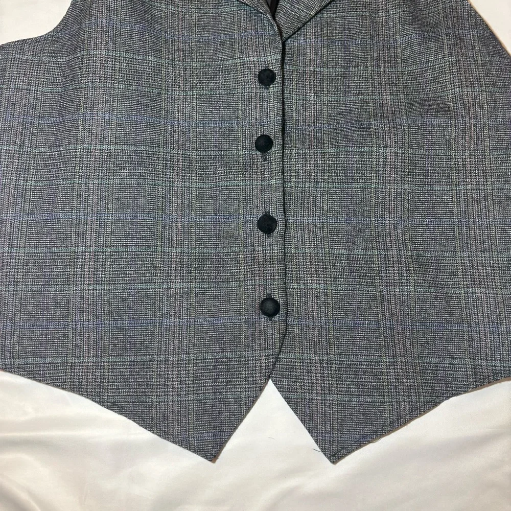Lee David Gray Plaid Tailored Vest with Black Velvet Collar – Vintage Inspired